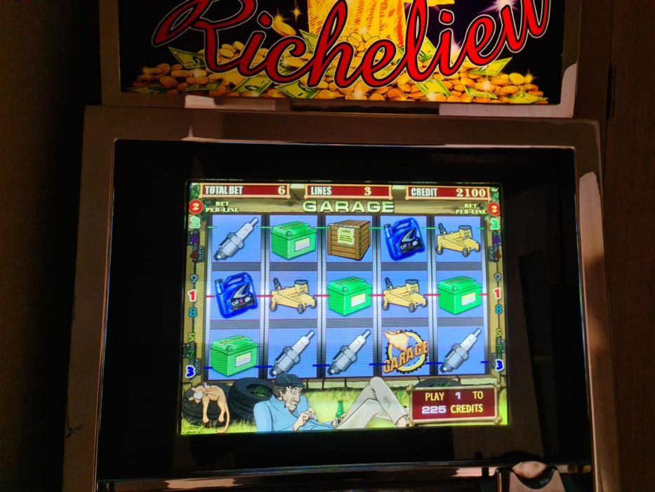 Продам игровой автомат