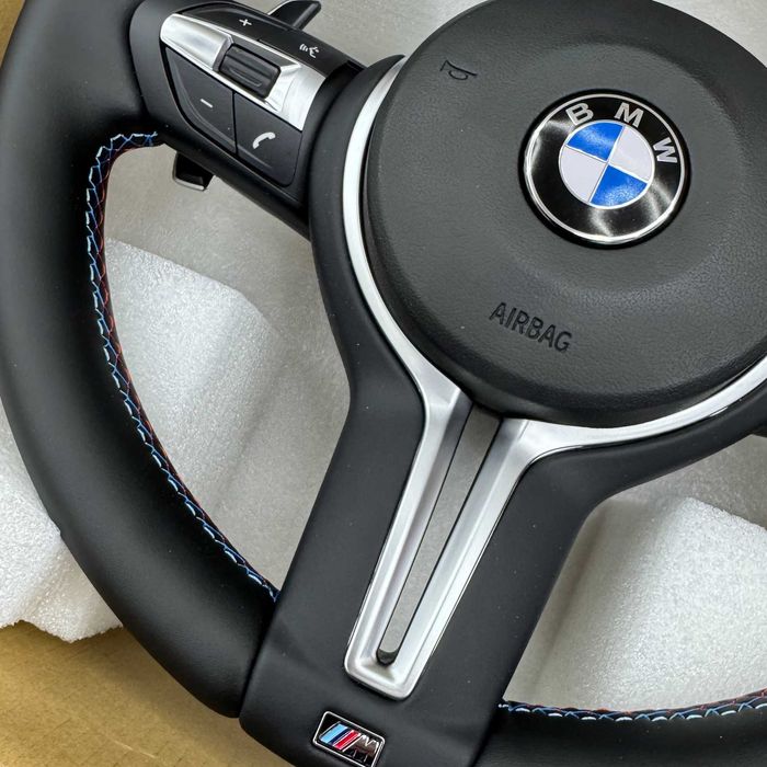 Спортен Кръгъл Волан M Performance Цветни Конци BMW БМВ E60 E61 E63 НАЛИЧНИ НА СКЛАД!!