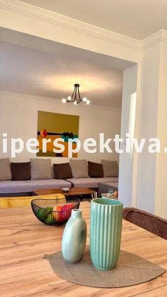 Продава се Тристаен апартамент в Пловдив, Център - 110 кв.м за 2968 €/кв.м - Снимка #2