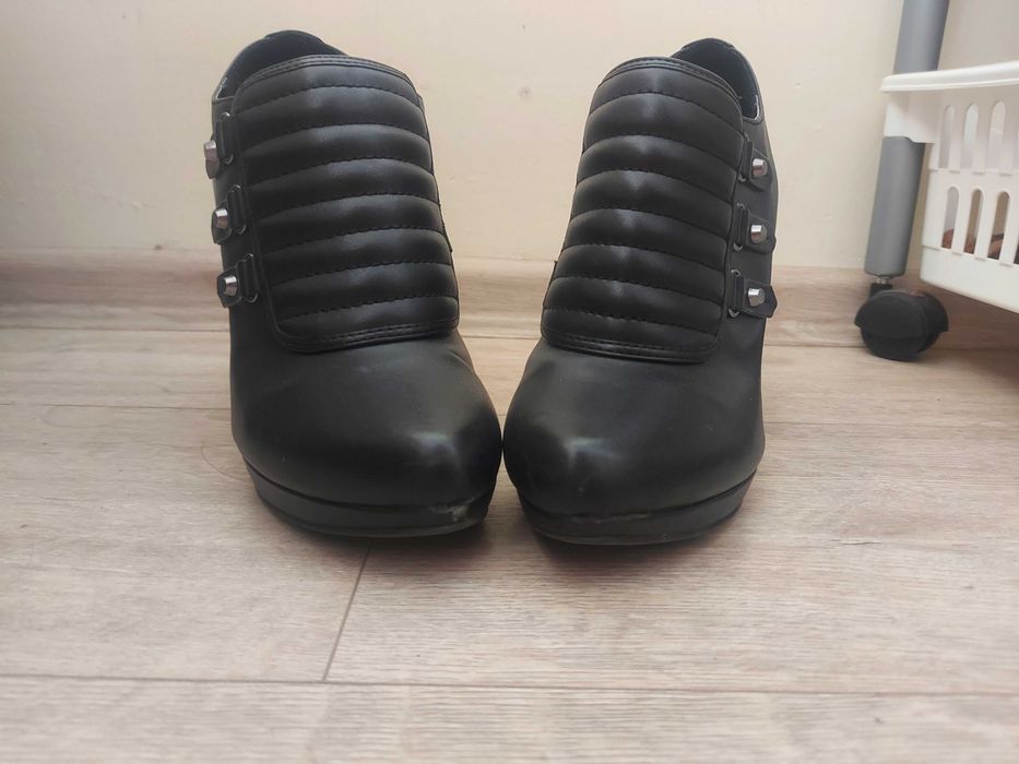 Боти от Еко кожа, номер 39