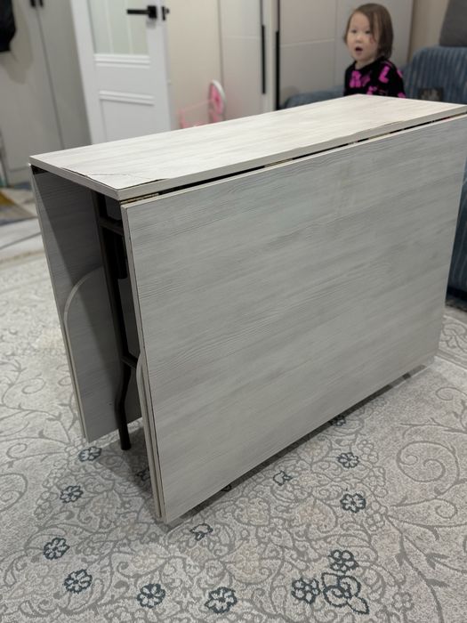 Жыйналмалы үстел