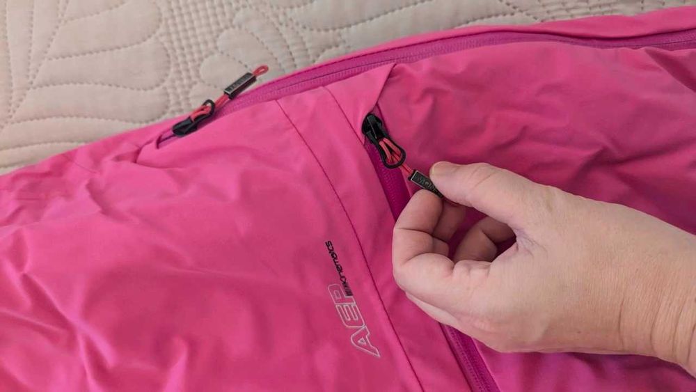 Брюки горнолыжные теплые.