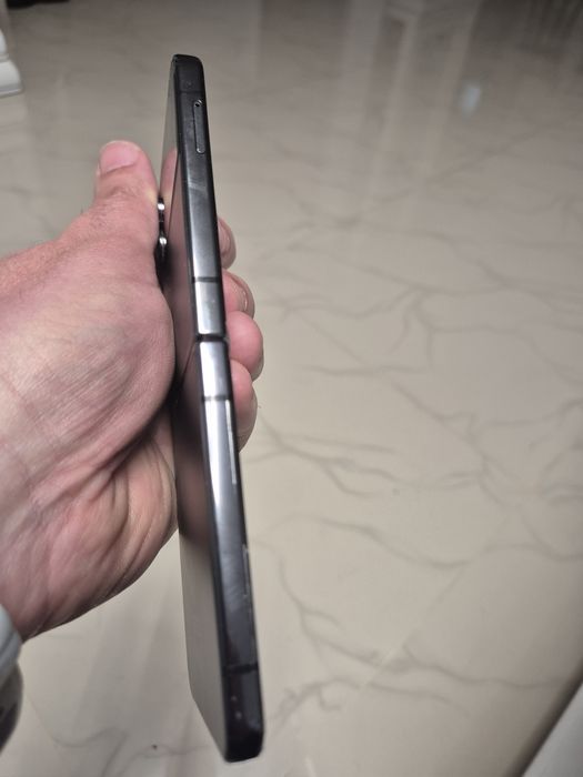 Samsung Galaxy Flip Z4