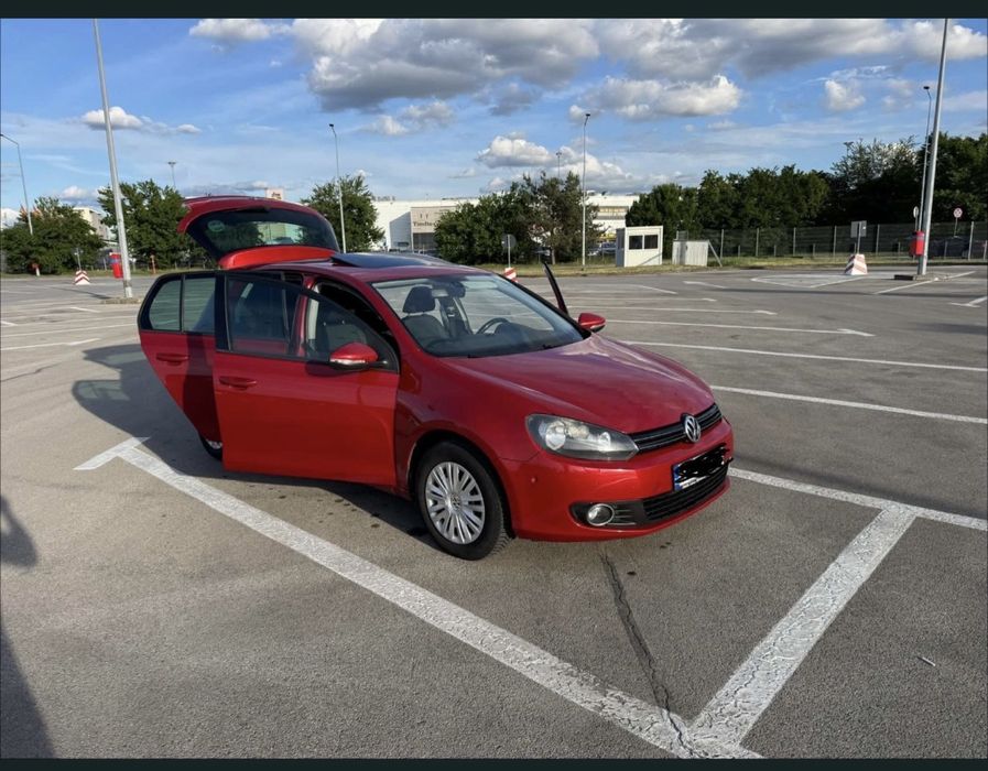 VOLKSWAGEN Golf