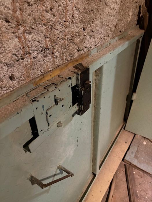 Дверь металлическая подъездная