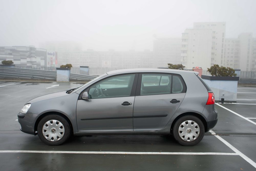 Volkswagen Golf 5 • 2004 • 117.000 km • 1.4 benzină