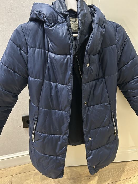 Продам куртки для девочки