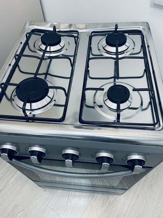 Продам газовую плиту новую