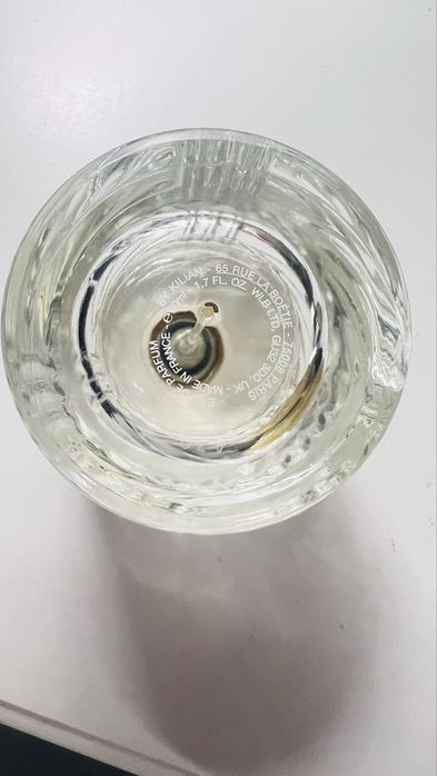 Roses on ice by Kilian