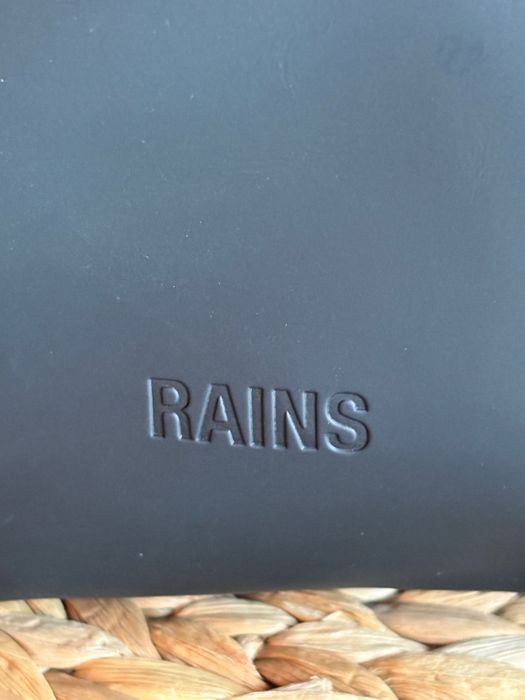 Раница RAINS в черен цвят