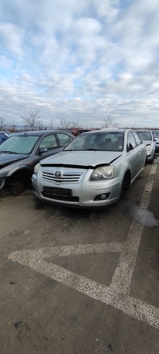 Dezmembrez Toyota Avensis
