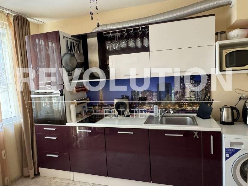 Дава се под наем Двустаен апартамент в Варна, Лятно кино Тракия - 65 кв.м за 600 € - Снимка #2