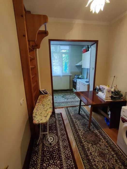 Коракамиш 2 хона сотилади локация яхши.