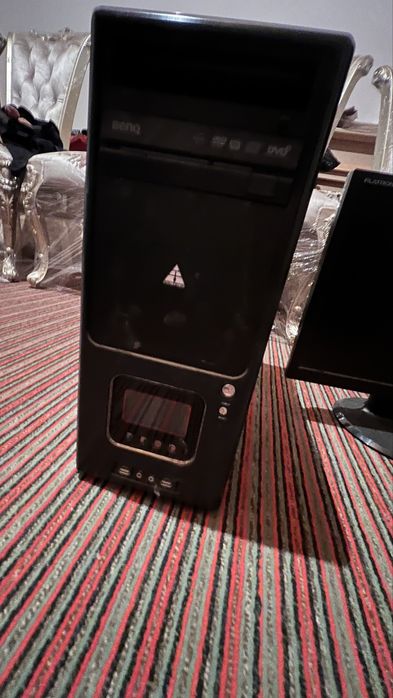 Kompyuter LG komplekt