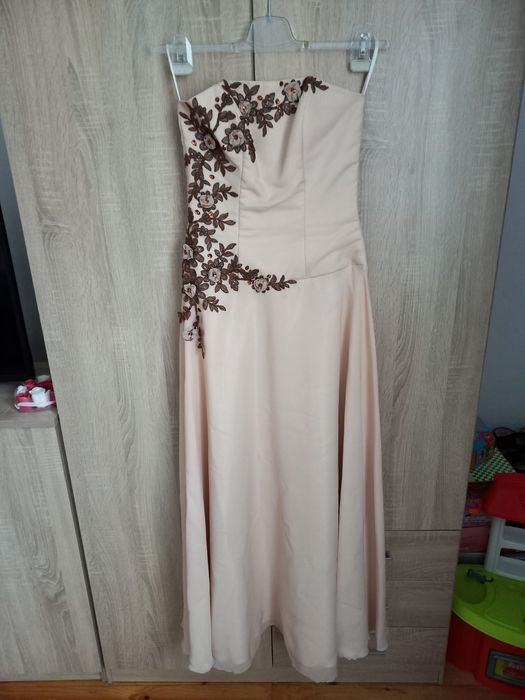 Rochie de gala,dame.Pret.90 lei.