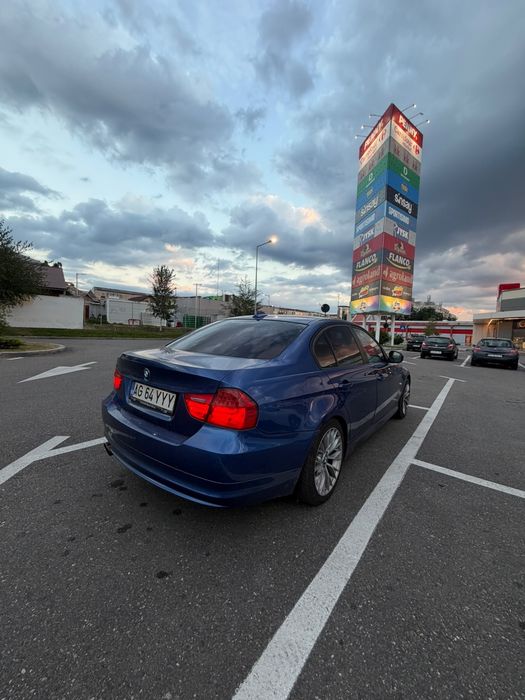 BMW Seria 3 0 — imagine 2