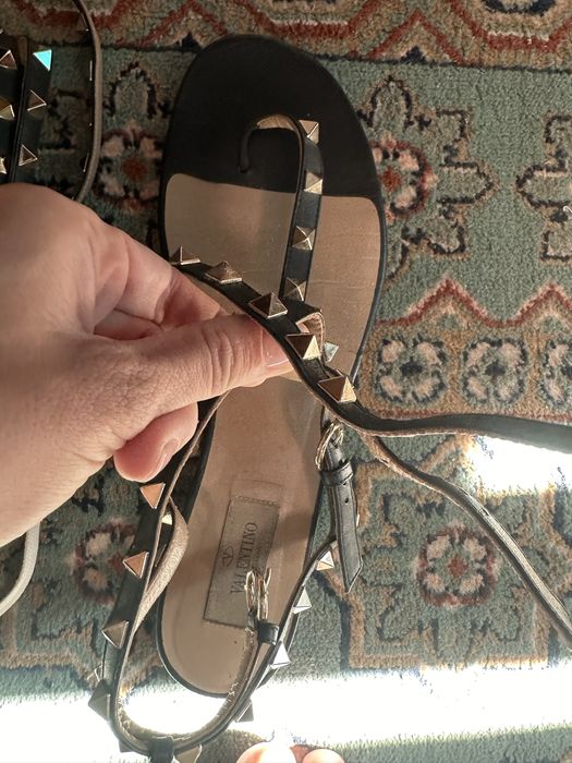 Sandale Valentino Garavani 40 negru cu auriu deschis