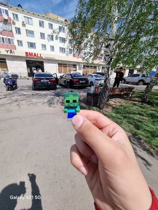 Зомби из киндер джой майнкрафт