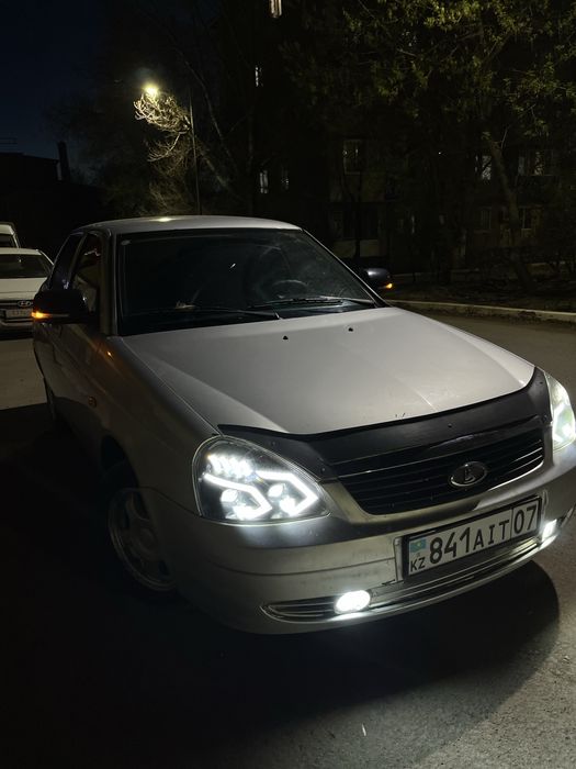 Приора хэтчбек.