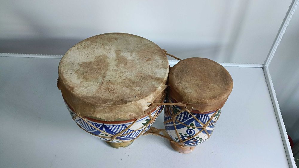 Тарамбука, порцелан и кожа .