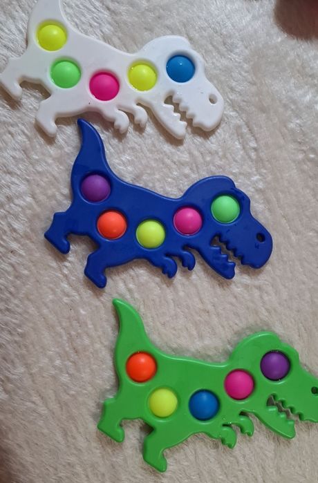 Голями симпъл димпали от 10 до 16 лв фиджет играчки .