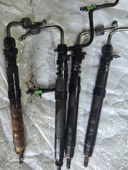 Injectoare kit injectie injector ford mk3 peugeout  citroen 2.0 delphi