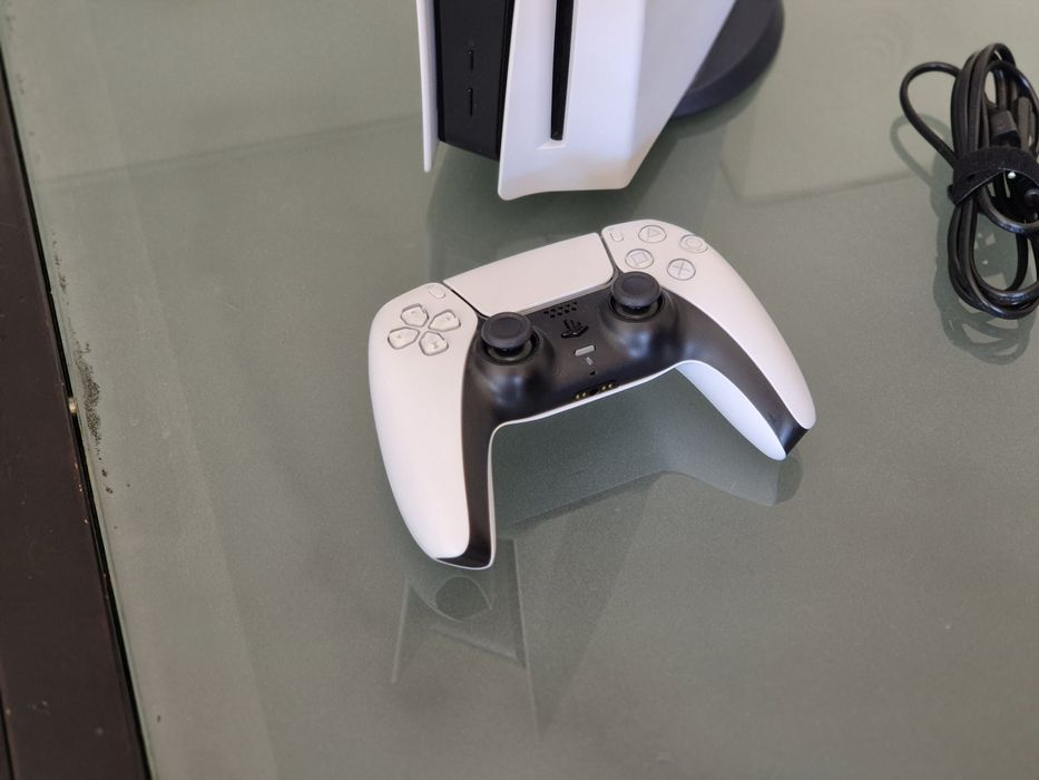 PlayStation 5 - 825GB - Диск - Джойстки - Кутия