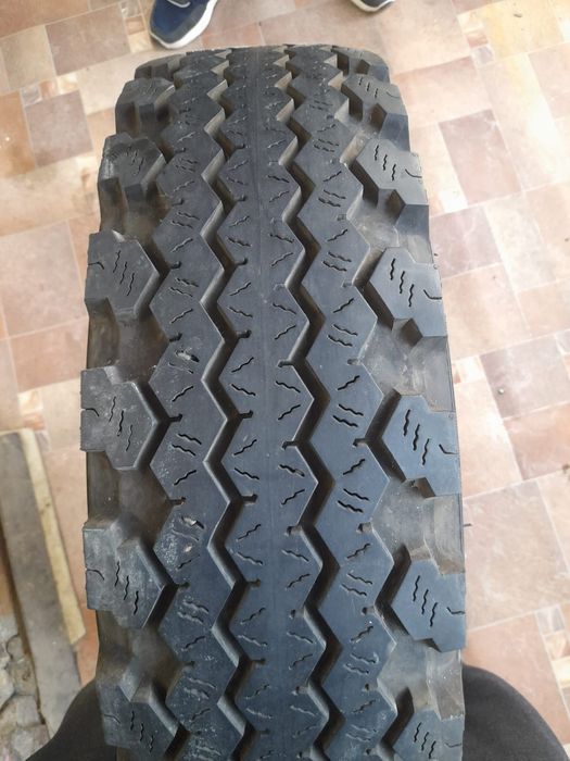 Продаётся резина на УАЗ