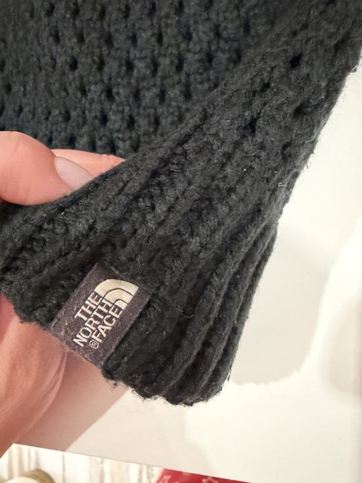 Зимна спортна шапка