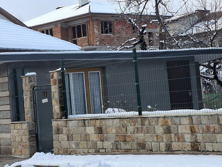 Ограда.  Куфражи и Бетон Камък