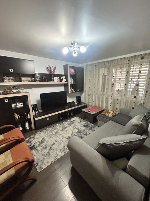 Vand apartament 2 camere