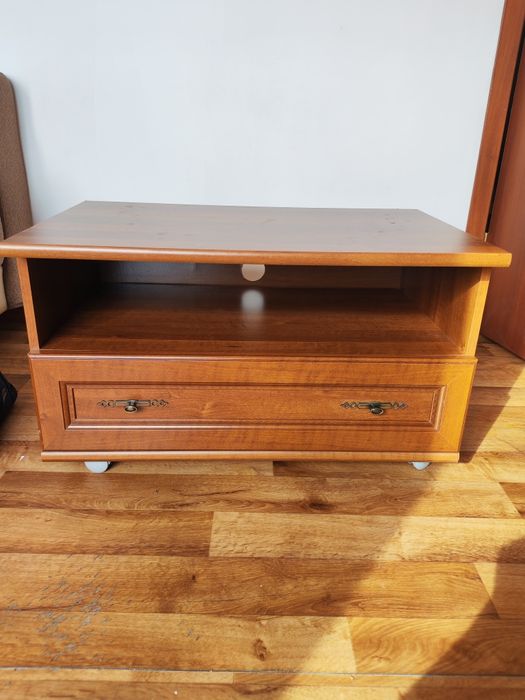 Тумбочка под телевизор