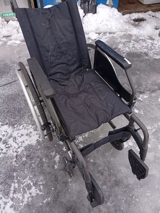 Инвалидное кресло