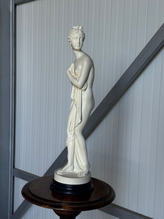 Statuetă „Venus Italica” (Antonio Canova) – Stil Neoclasic