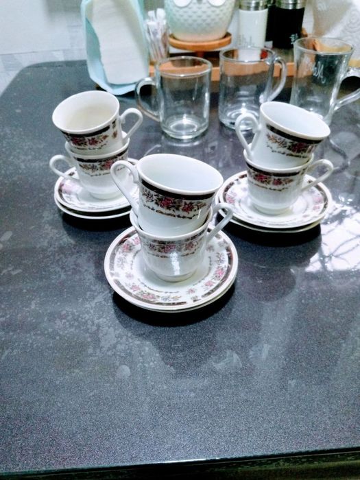 Продам 3 шт. Стеклянные вазочки для конфет , сахара ,печенье.