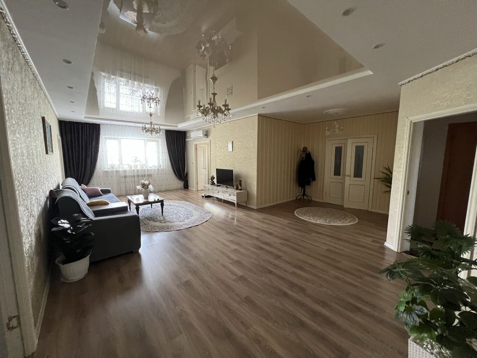 Продам частный дом в п Бурлин