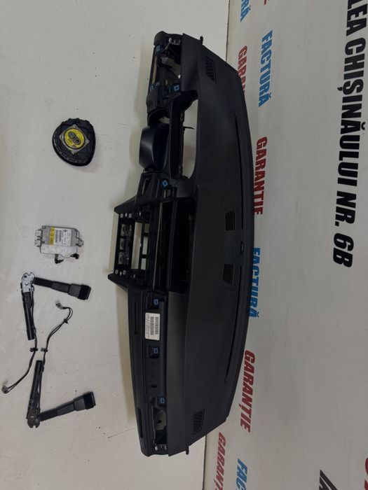 Plansa bord cu navigatie si suporti pahare BMW Seria 3 E90 E91 E92