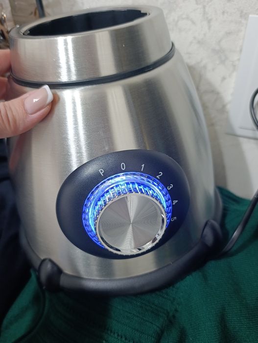 Срочно продам блендер 2 в 1