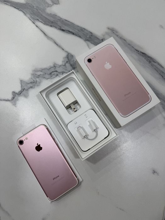 IPhone 7 розовый