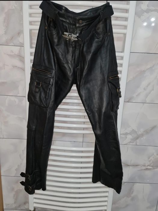 pantaloni din piele naturala  held the emotion