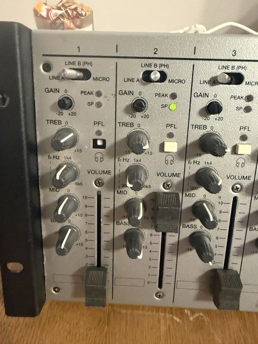 Mixer Ecler Compact 8