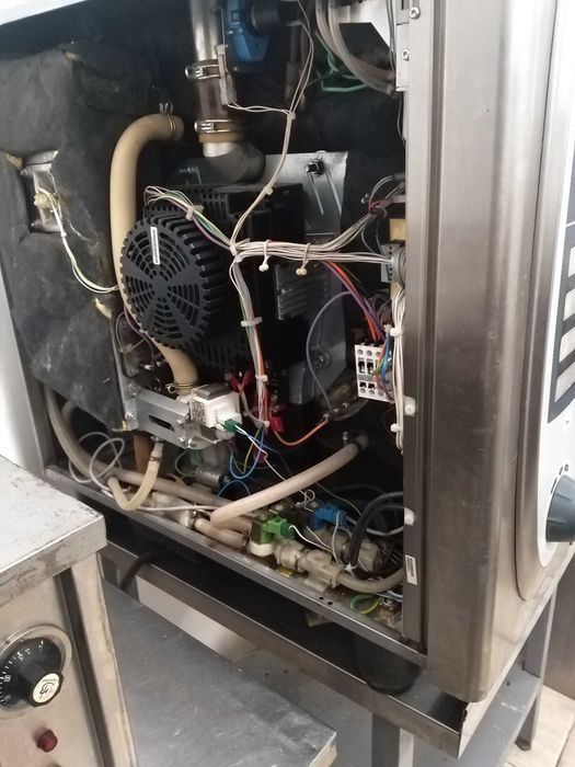 Конвектомат в хорошем состоянии