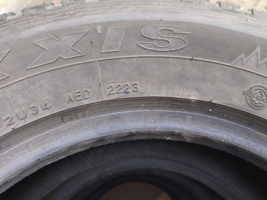 Зимняя резина 215/70/15