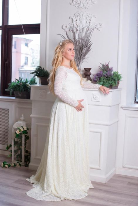 Продаются платья для беременных