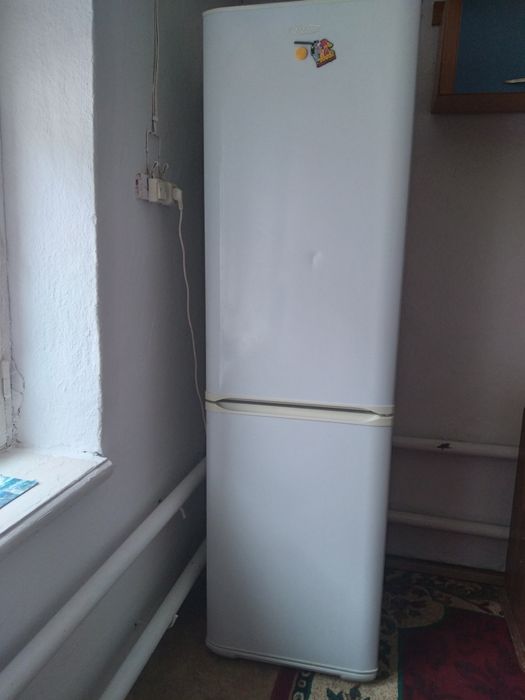 Холодильник. Бирюса