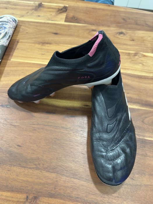 Продавам професионални футболни бутонки adidas COPA 45,5 номер!