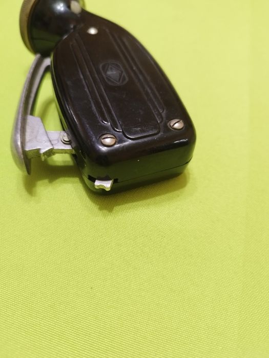 Продавам стар фенер