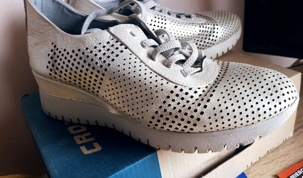 Adidasi vara - confort