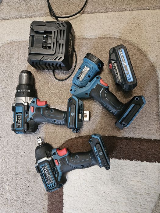 Set bormasini Erbauer 18V