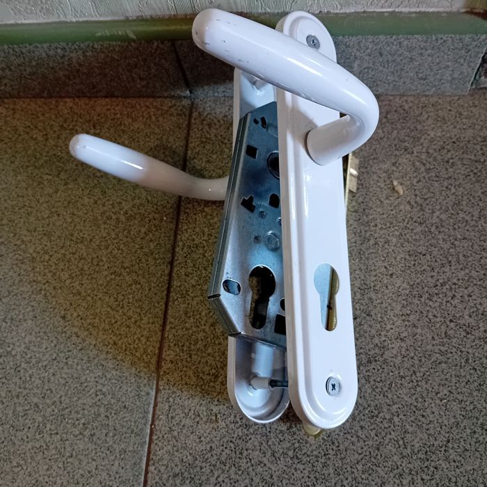 Дръжки  за интериорни врати